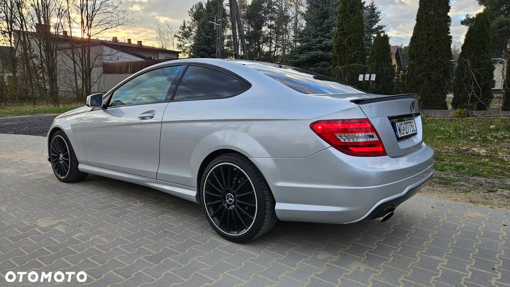 Mercedes-Benz Klasa C 180 CGI BlueEff - 6