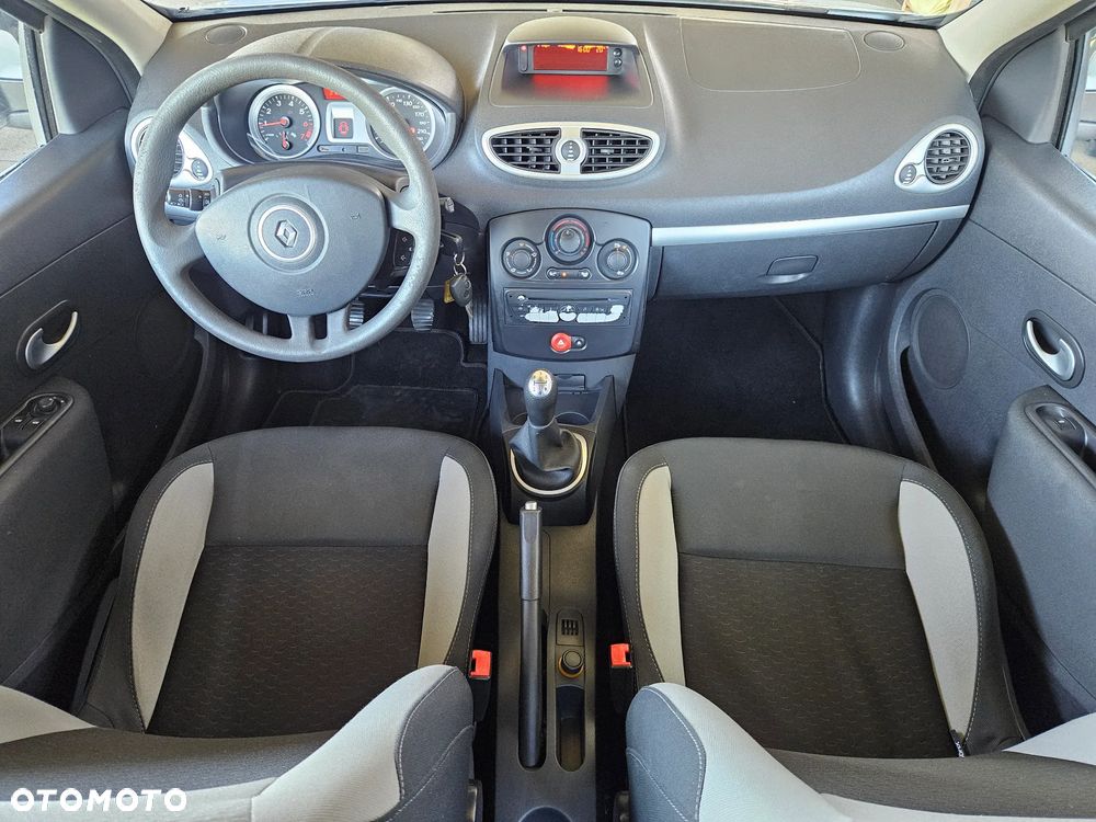 Renault Clio 1.2 16V 75 Yahoo - 7