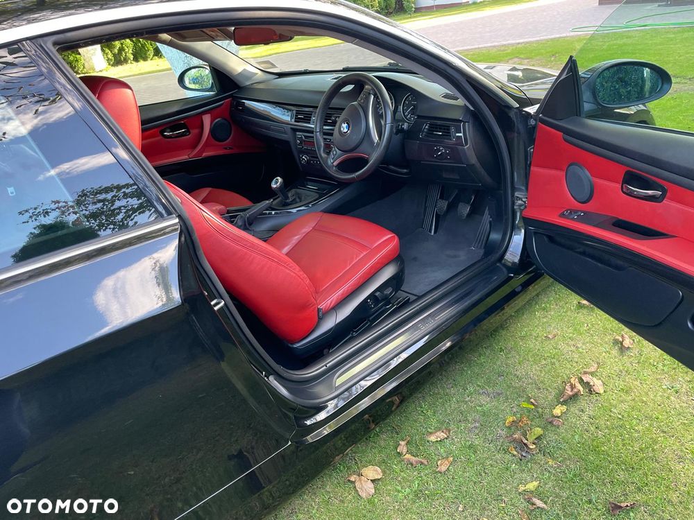 BMW Seria 3 325i - 4