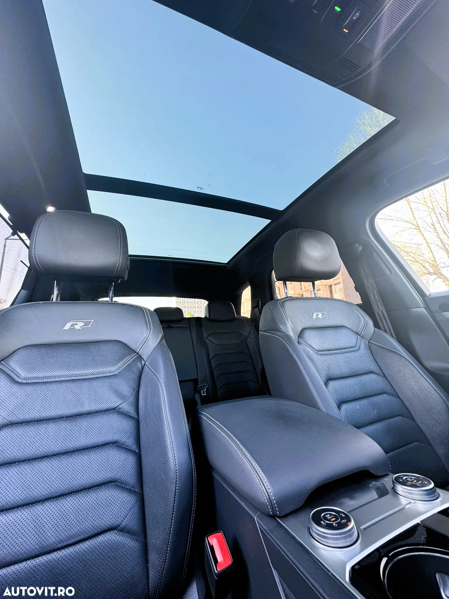 Volkswagen Touareg V6 TDI R-Style - 37