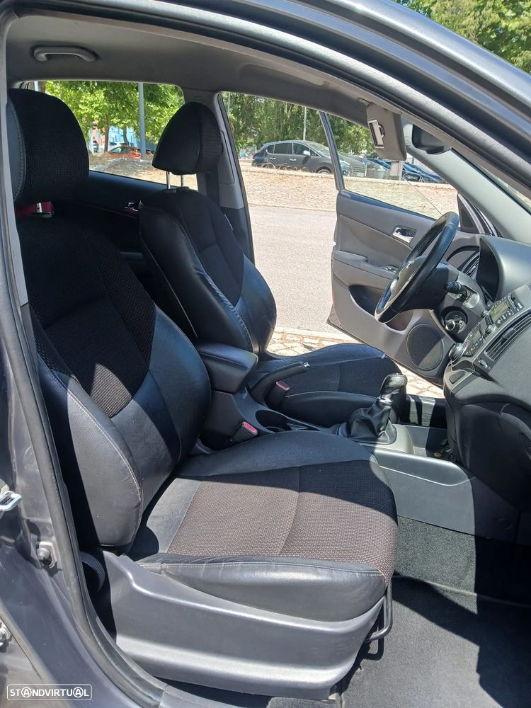 Hyundai i30 1.6 CRDI STyle - 8