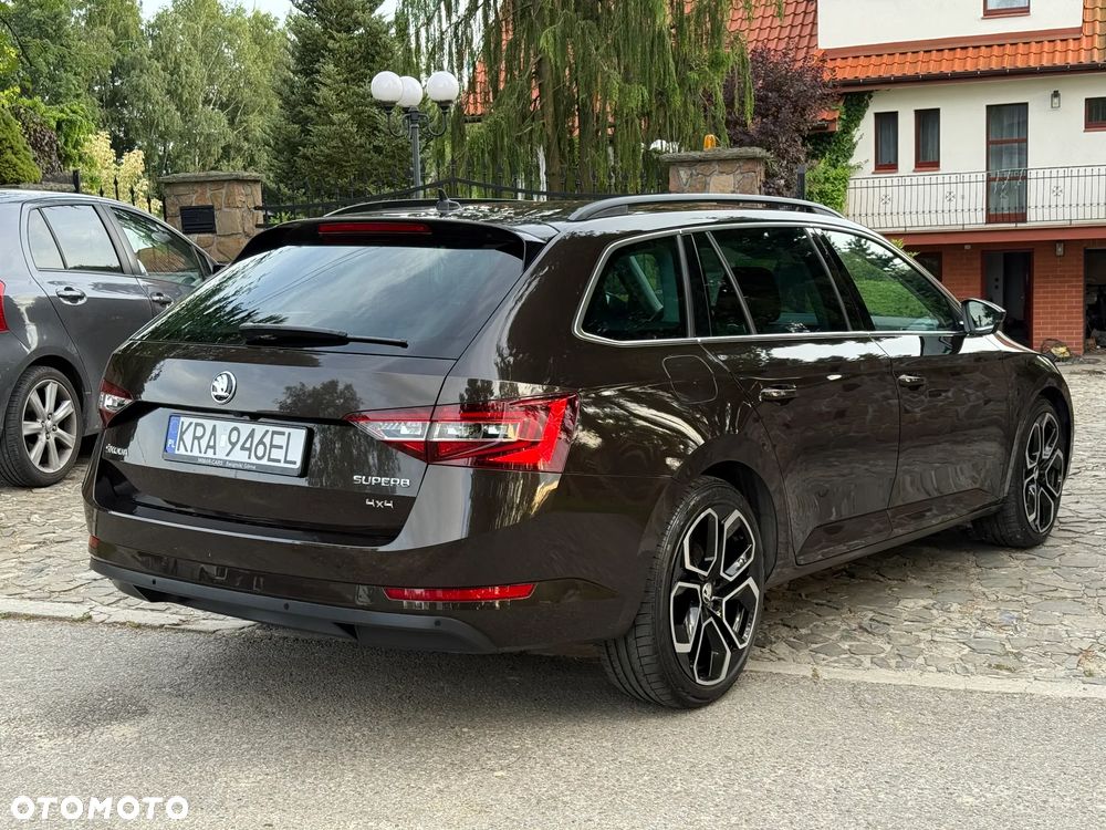 Skoda Superb 2.0 TDI 4x4 DSG Premium Edition - 6