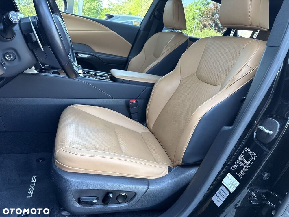 Lexus RX 450h+ Prestige - 16