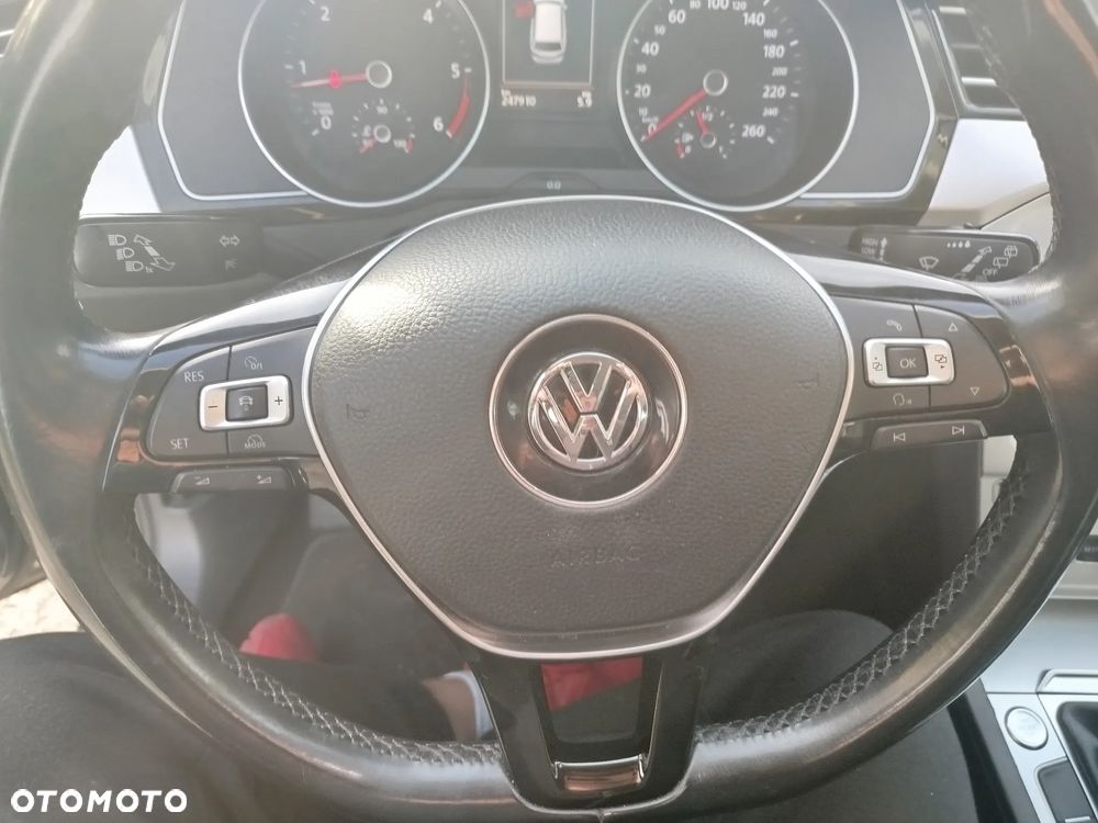 Volkswagen Passat Variant 1.6 TDI (BlueMotion Technology) Comfortline - 32