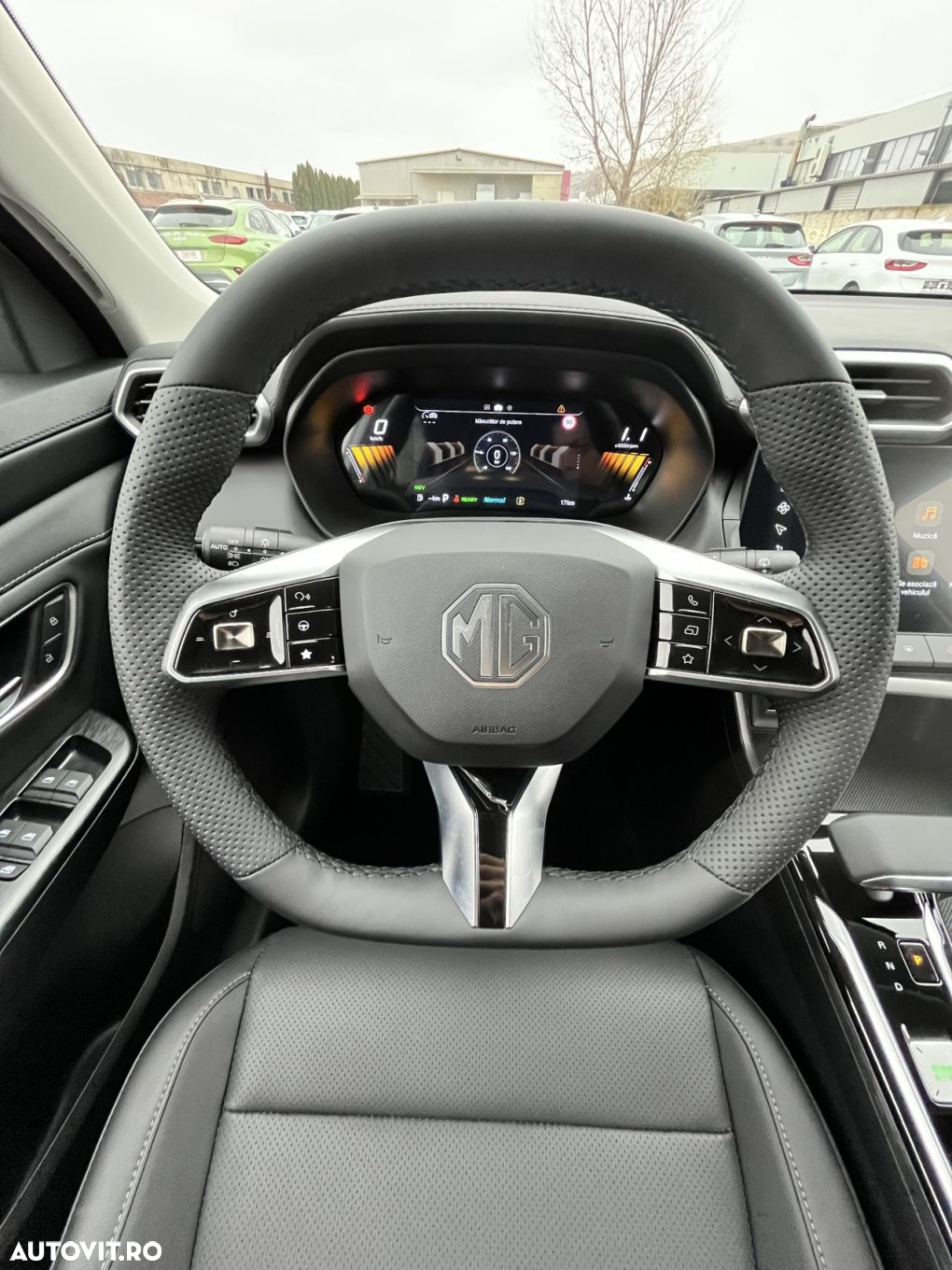 MG ZS HEV - 15