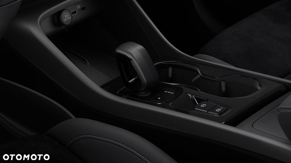 Volvo XC 40 B3 Plus Dark - 11