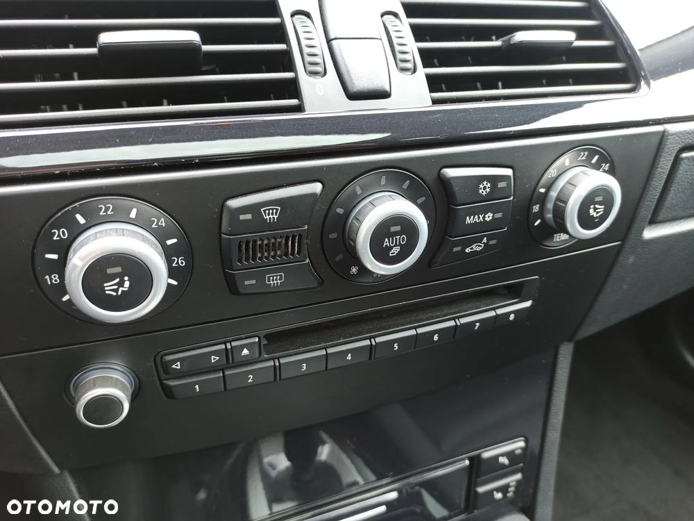 BMW Seria 5 525d Touring Edition Exclusive - 32