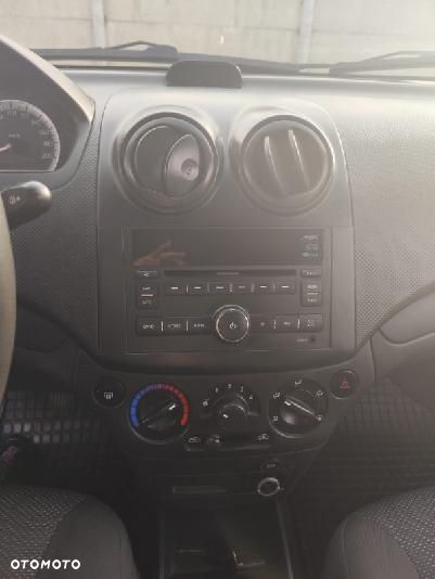 Chevrolet Aveo - 10