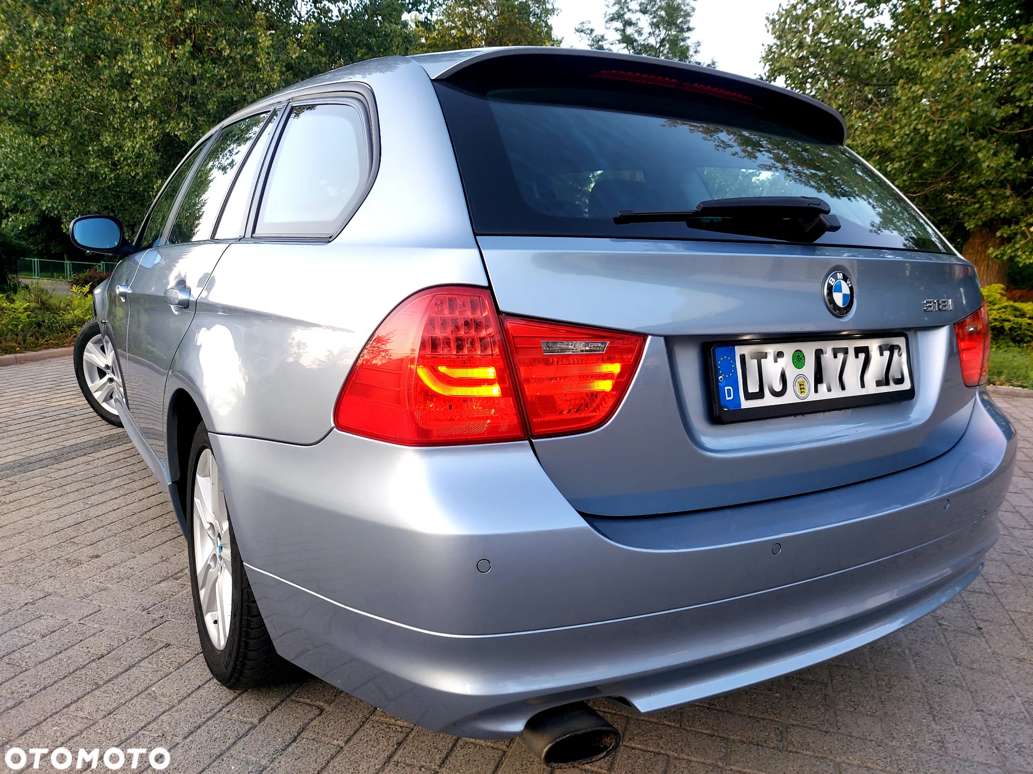 BMW Seria 3 318i - 4