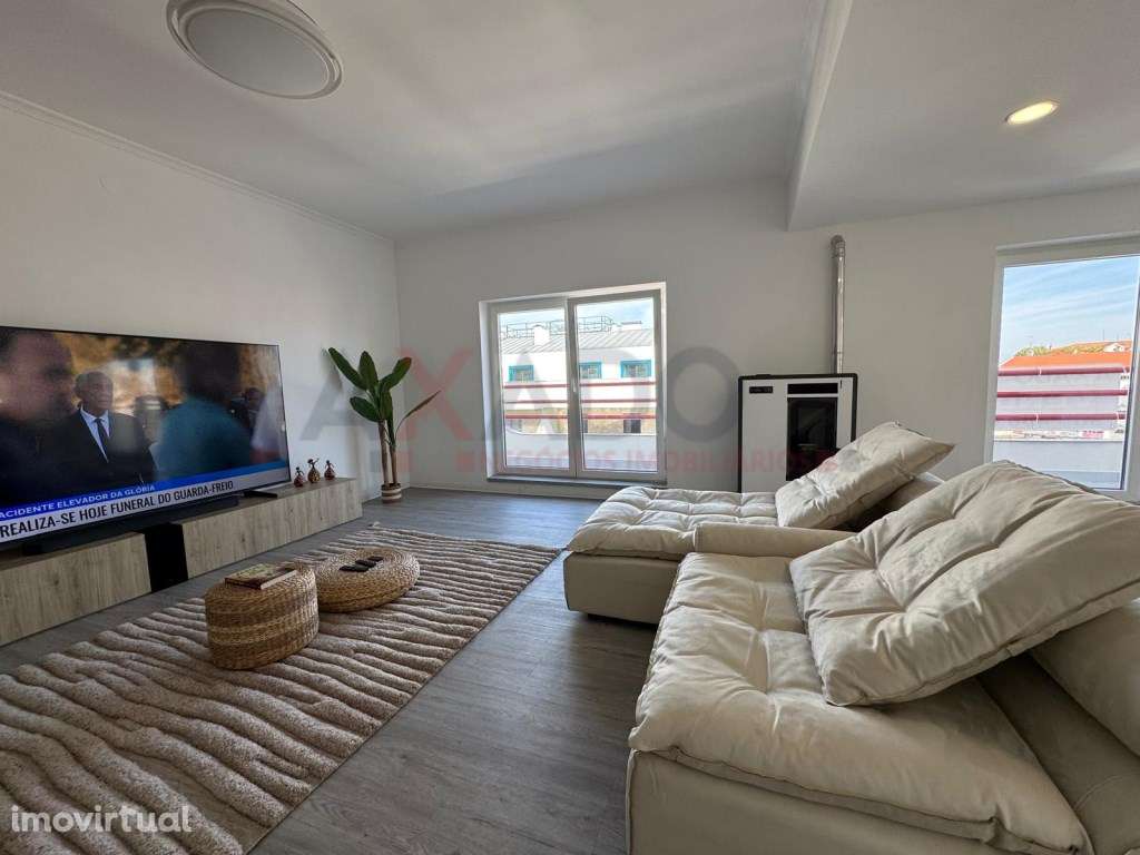 T1 + 1 Duplex Remodelado e Mobilado no Centro de Seia - Último Anda... - Grande imagem: 3/18