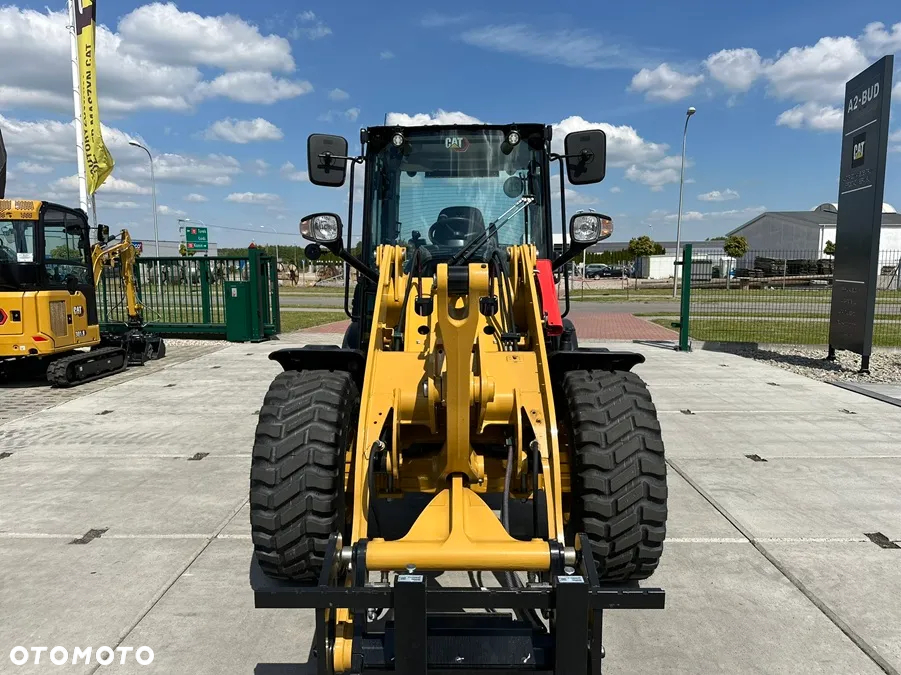 Caterpillar 906 - 5