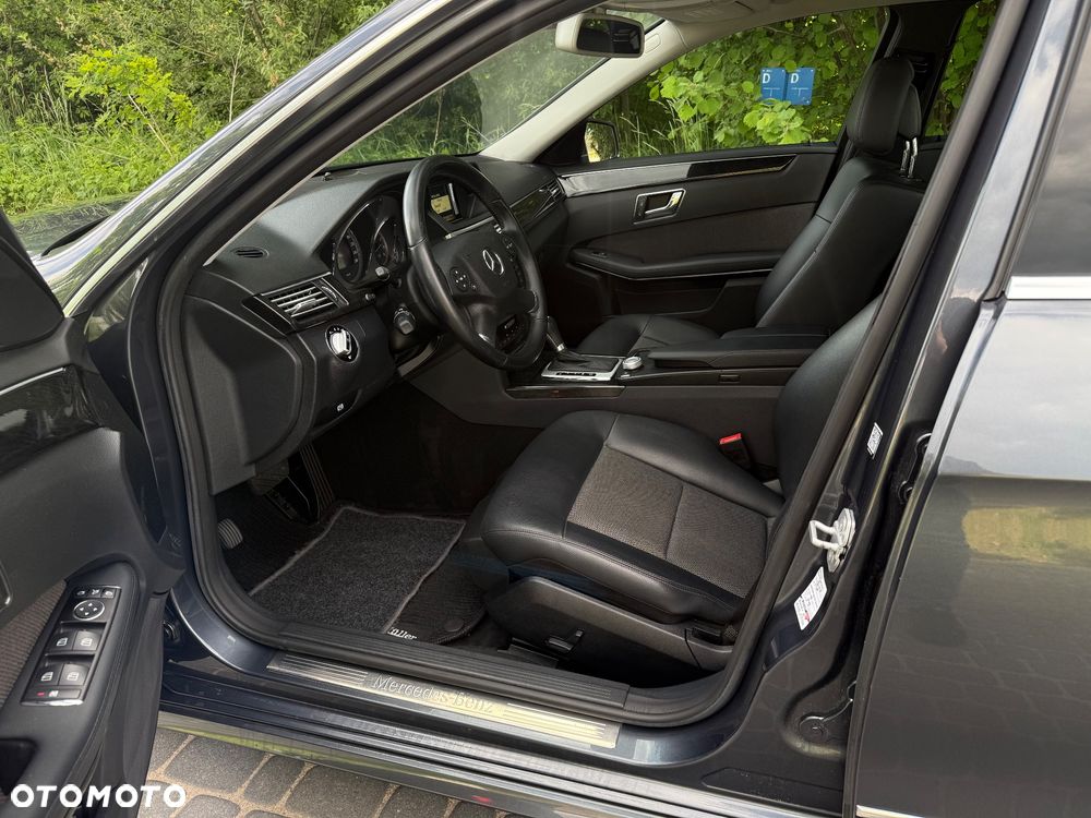 Mercedes-Benz Klasa E 200 CGI BlueEFFICIENCY 7G-TRONIC Avantgarde - 11