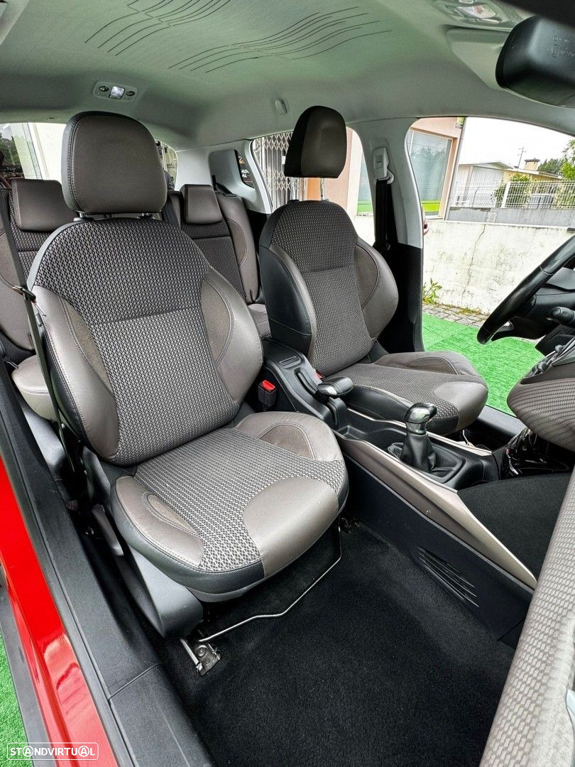 Peugeot 2008 1.2 PureTech Allure - 19