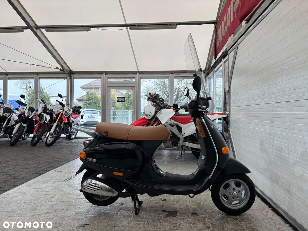 Piaggio Vespa - 24