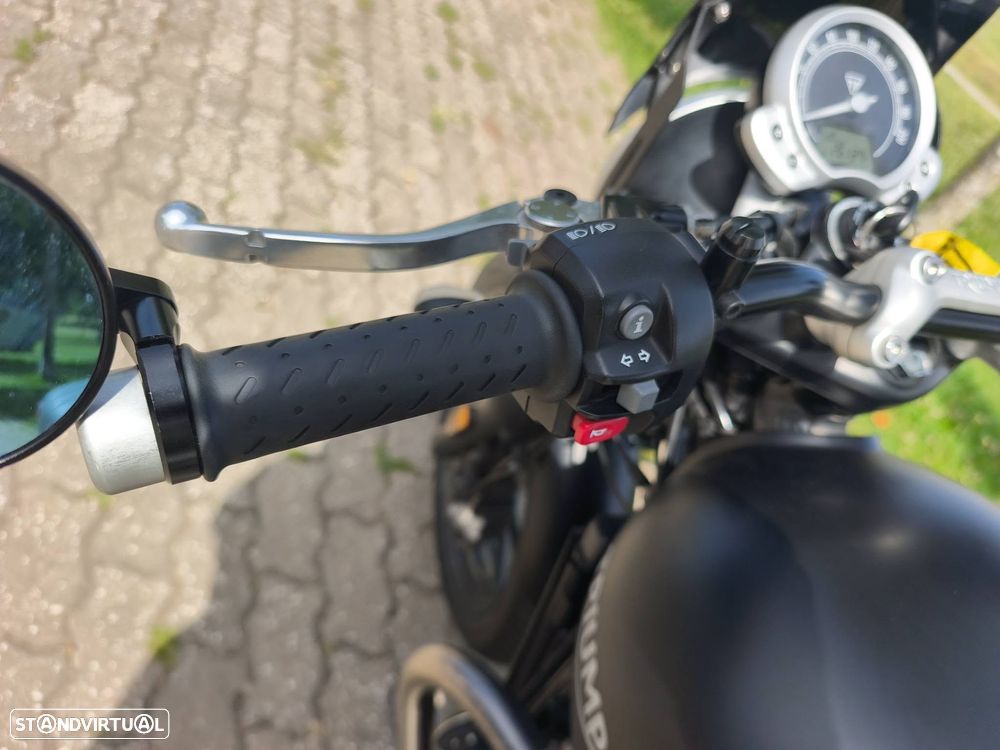 Triumph Bonneville 900 street twin - 14