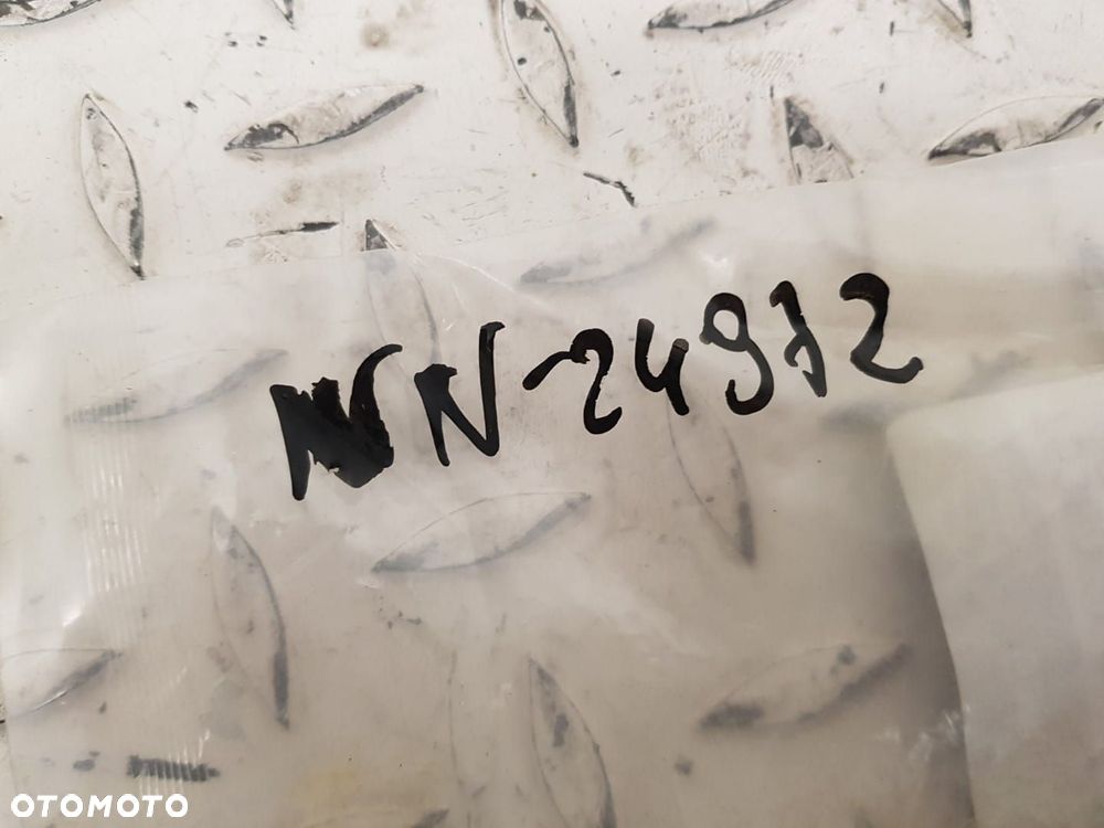 ORYGINALNY FABRYCZNIE NOWY OGRANICZNIK DRZWI PRZEDNICH PRZÓD LEWA PRAWA HYUNDAI I30 I 1 07-12 - 4