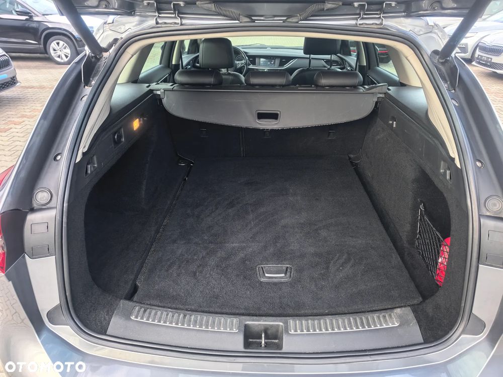 Opel Insignia - 8