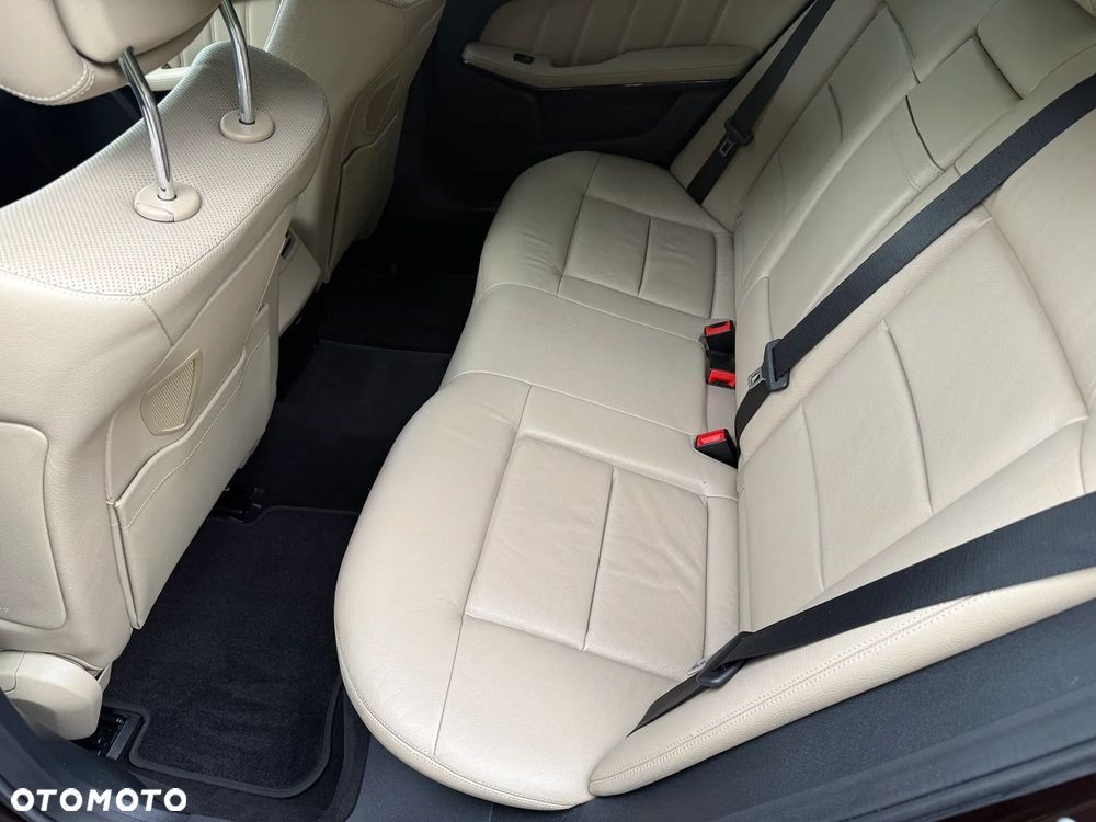 Mercedes-Benz Klasa E 350 CDI 4-Matic BlueEff Avantgarde - 36