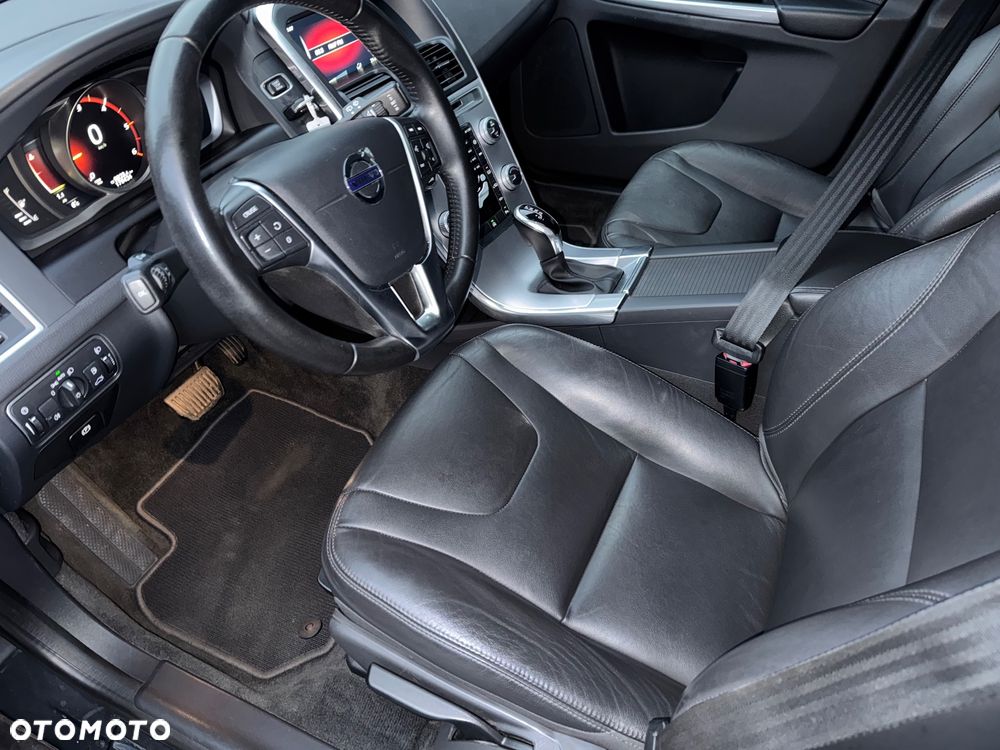 Volvo XC 60 D3 Drive-E Momentum - 12