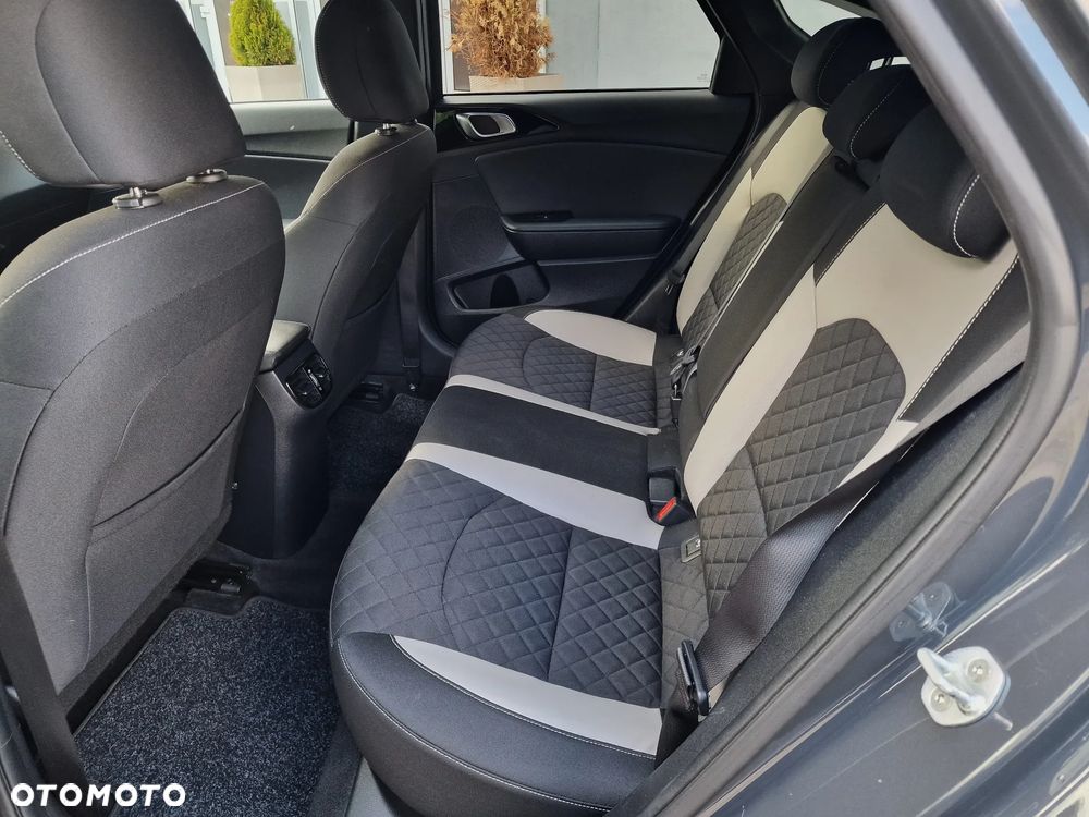 Kia ProCeed 1.6 CRDi DCT7 SCR GT LINE - 25