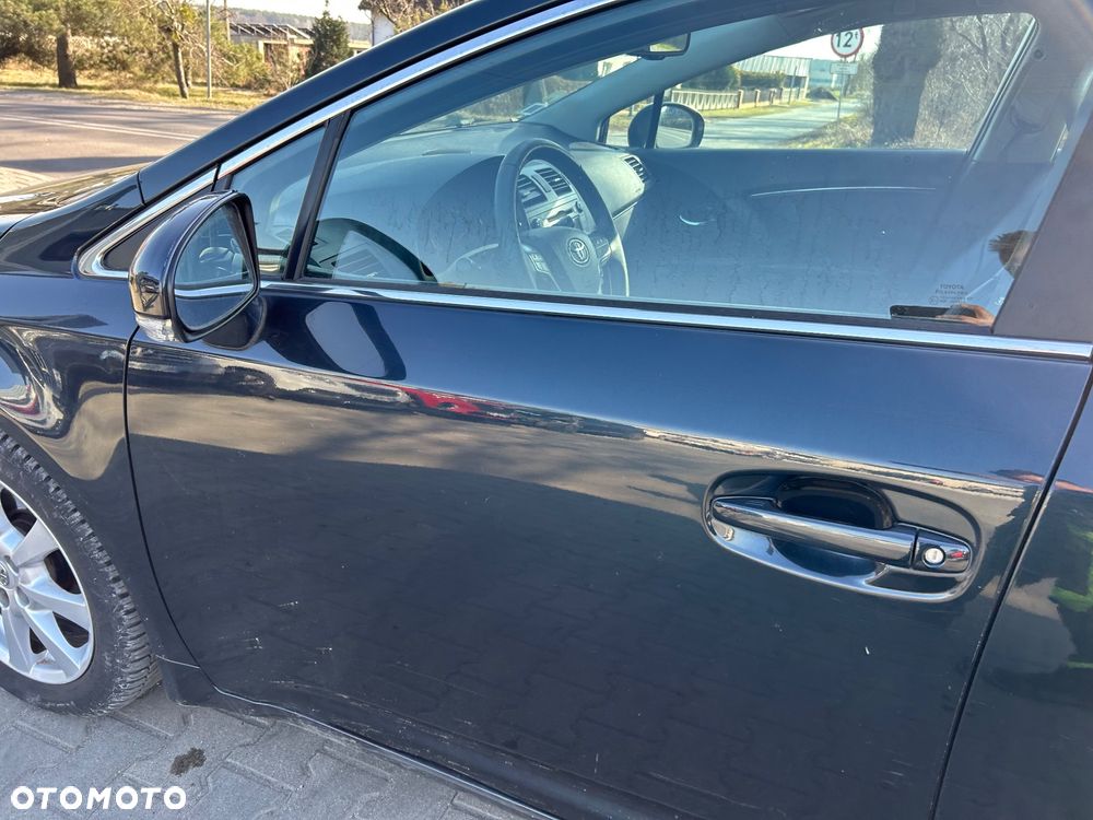 Toyota Avensis - 20