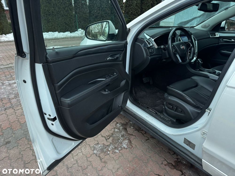 Cadillac SRX - 7