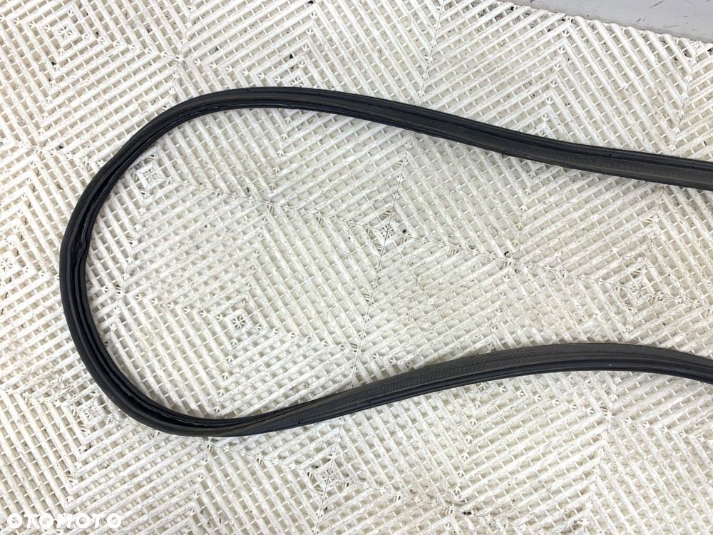 USZCZELKA KLAPY BAGAŻNIKA  TOYOTA RAV 4 IV (_A4_) 2012 - 2022 2.5 Hybrid 4WD (AVA44_) 114 kW [155 - 2