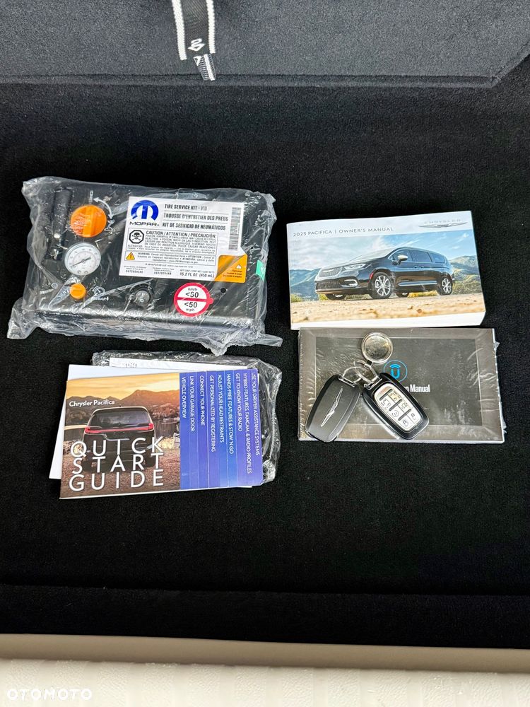 Chrysler Pacifica - 22