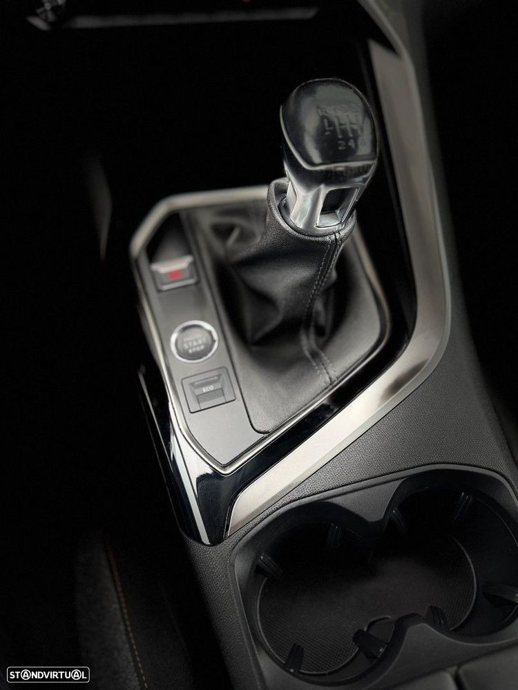 Peugeot 3008 1.5 BlueHDi Active Pack - 42