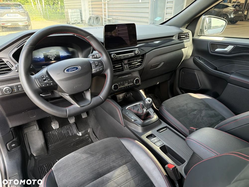 Ford Kuga 1.5 EcoBoost FWD ST-Line X - 11