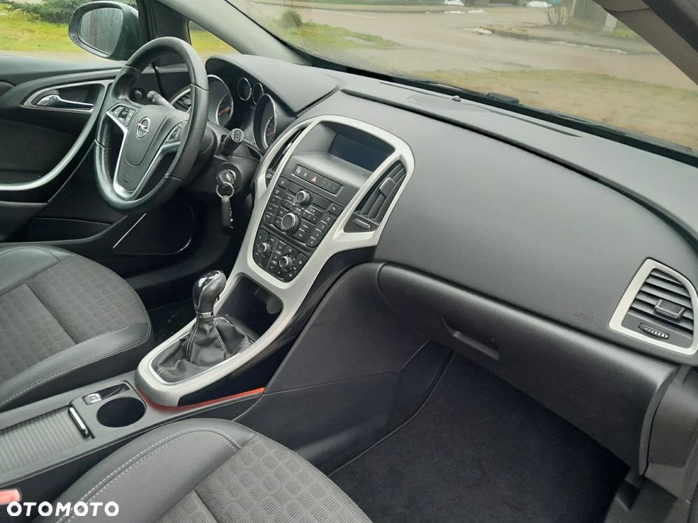 Opel Astra 1.6 Turbo Edition - 22