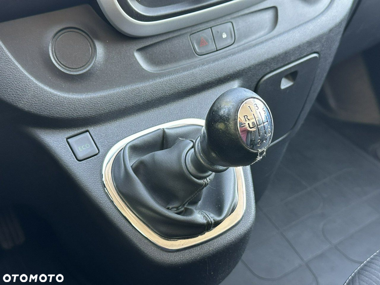Renault Trafic - 17