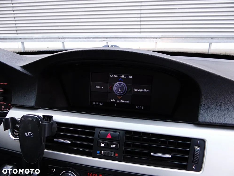 BMW Seria 3 318d DPF Edition Lifestyle - 32