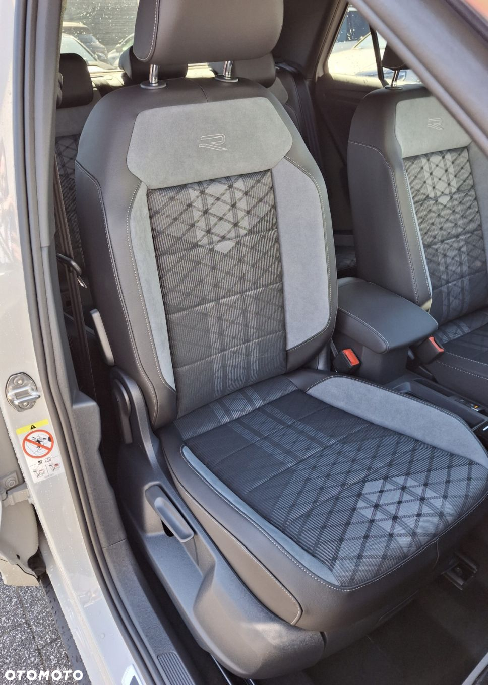 Volkswagen T-Roc - 15