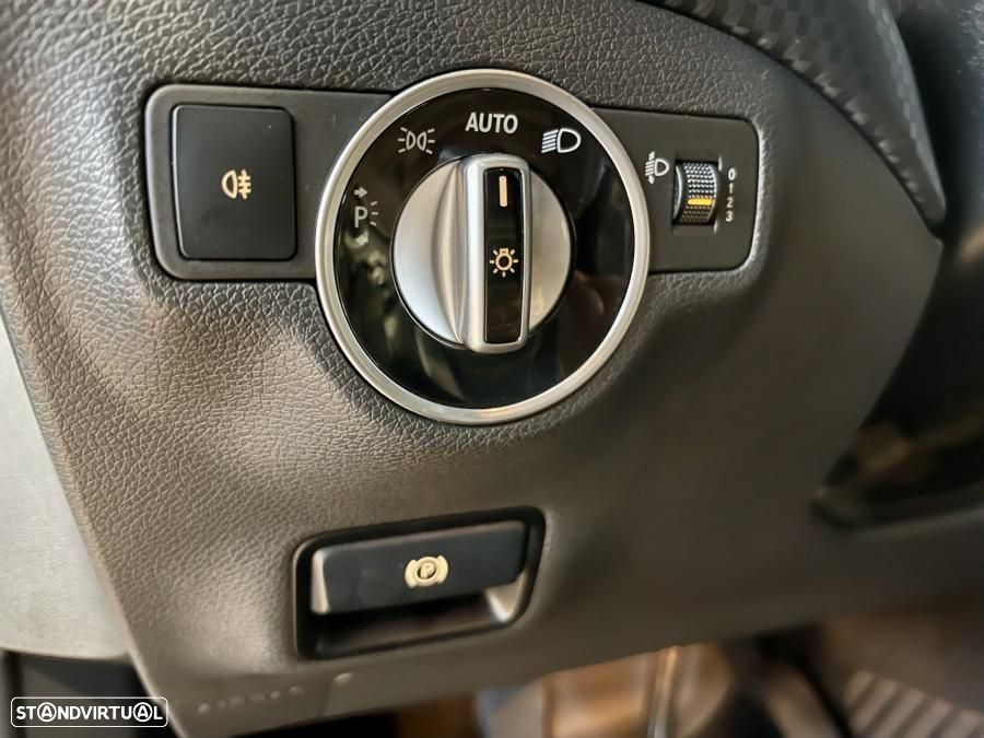 Mercedes-Benz A 180 d Urban - 13