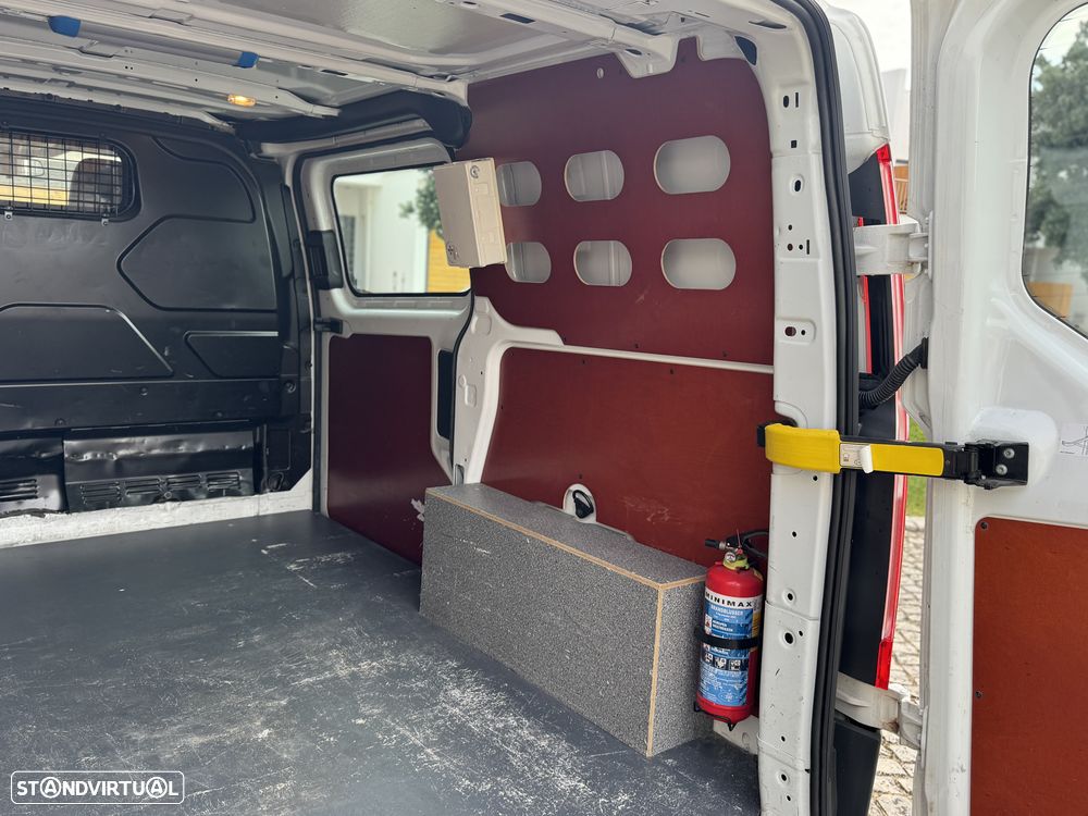 Ford Transit Custom - 13