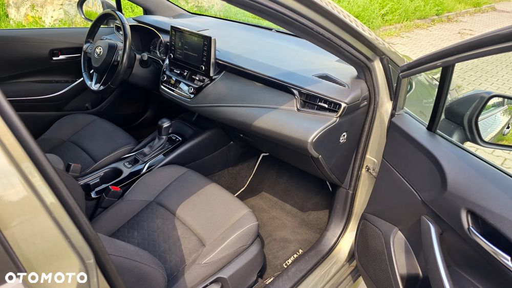 Toyota Corolla 1.8 Hybrid Comfort - 12