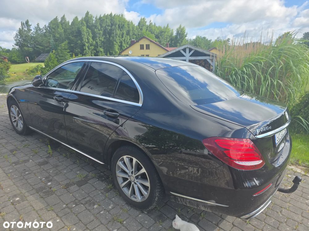 Mercedes-Benz Klasa E 220 d 9G-TRONIC - 3