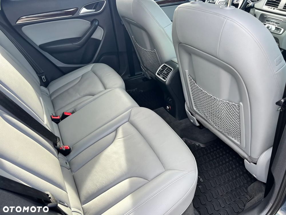 Audi Q3 2.0 TFSI Quattro S tronic design - 37