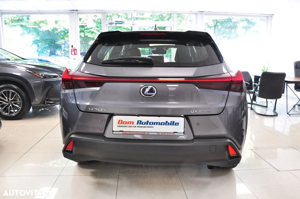 Lexus UX 250h FWD Executive - 4