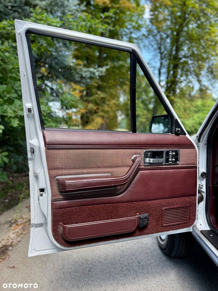 Jeep Comanche - 30