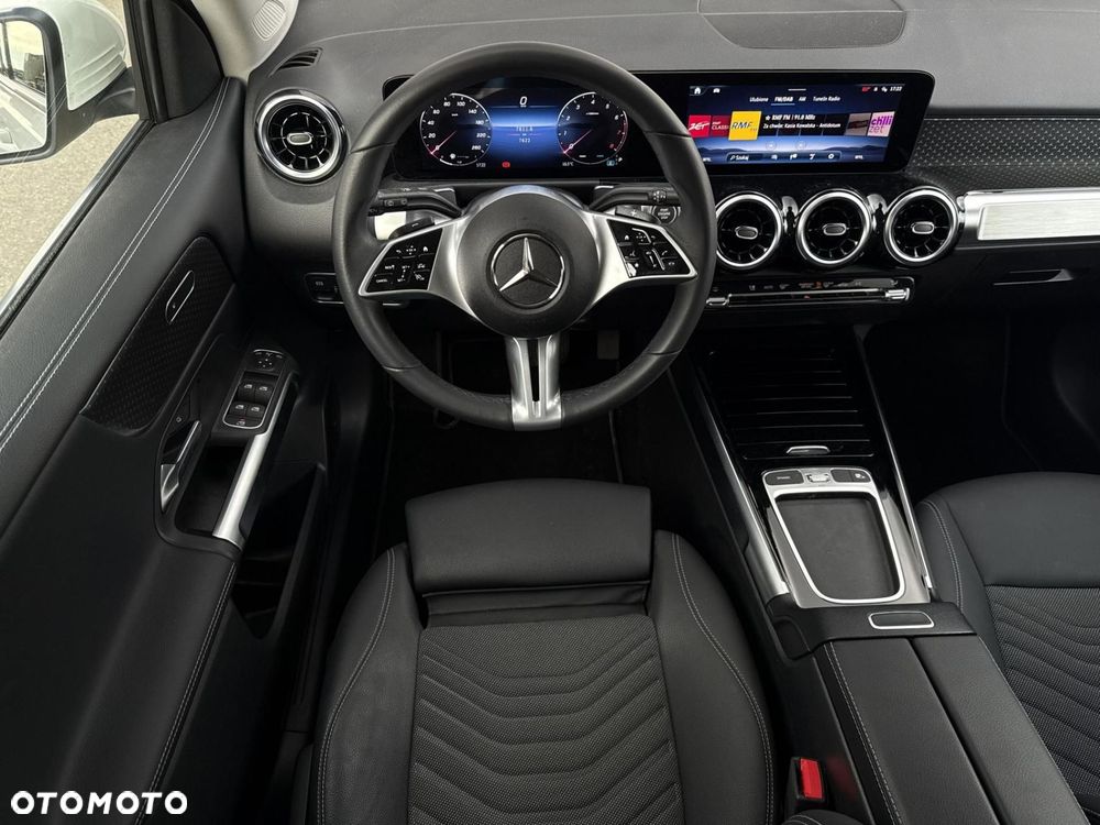 Mercedes-Benz GLB - 15