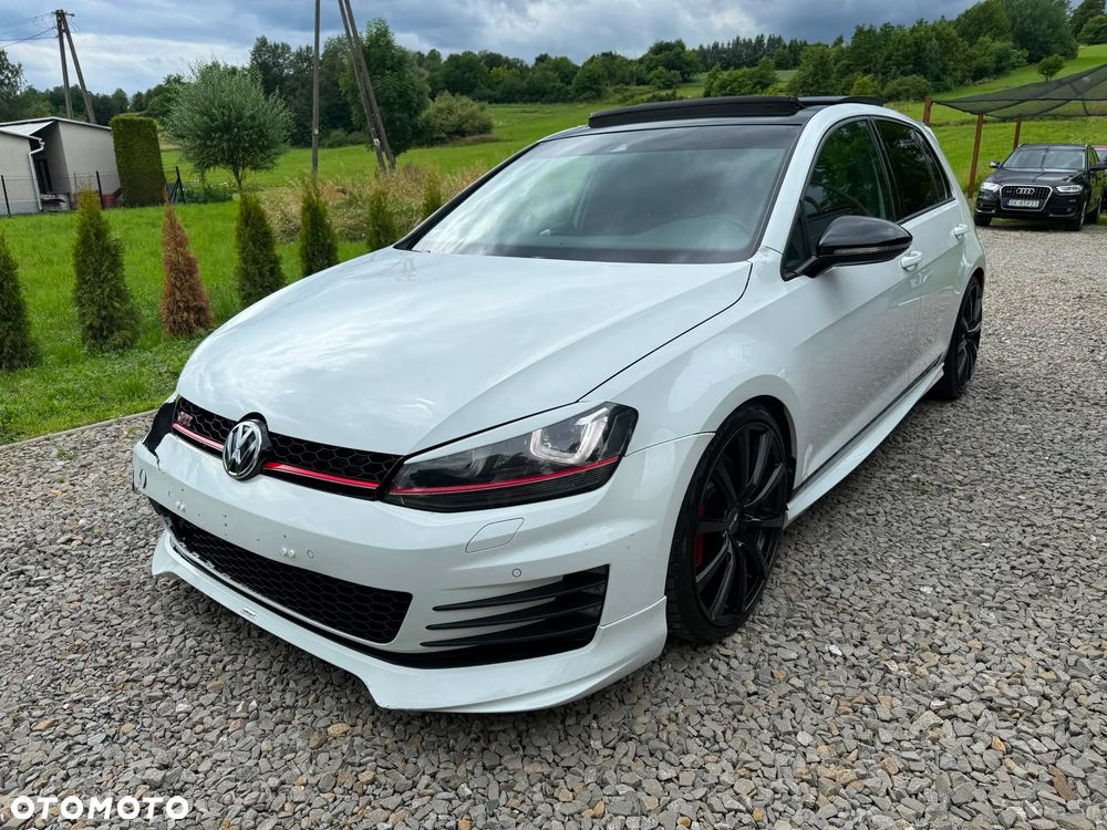 Volkswagen Golf GTI Performance BlueMotion Technology DSG - 3