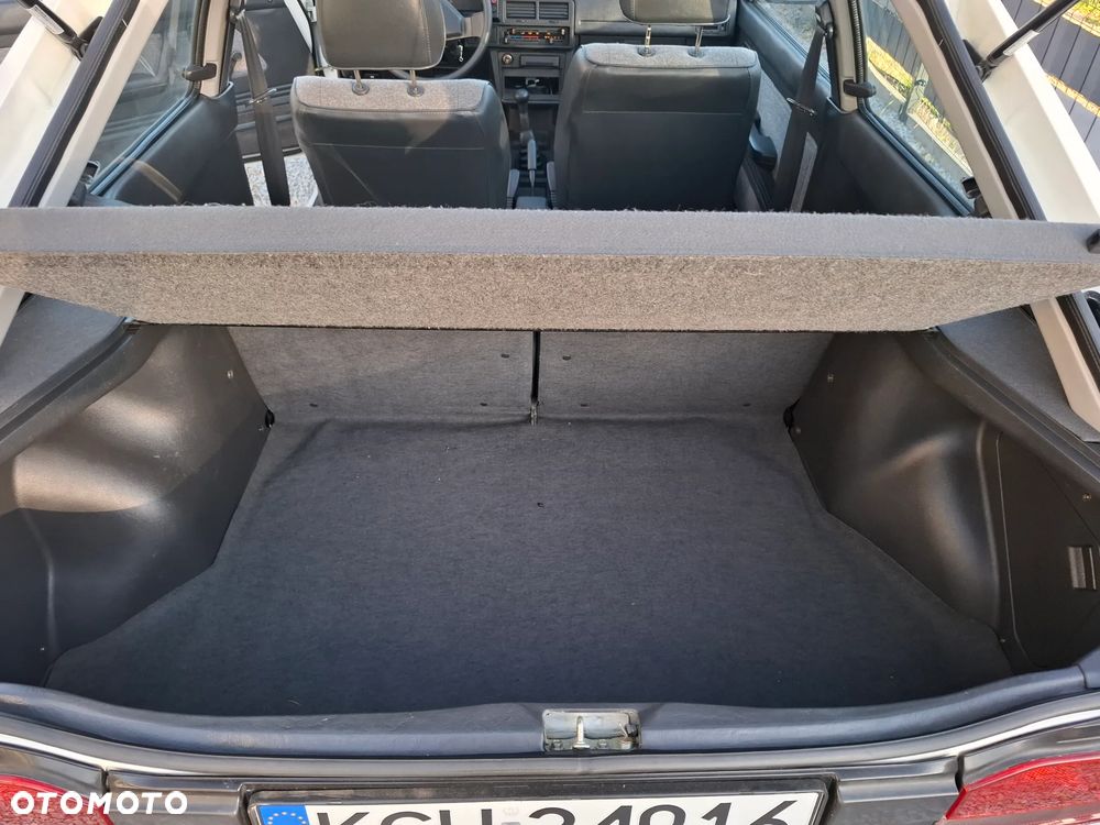 Mazda 323 - 8