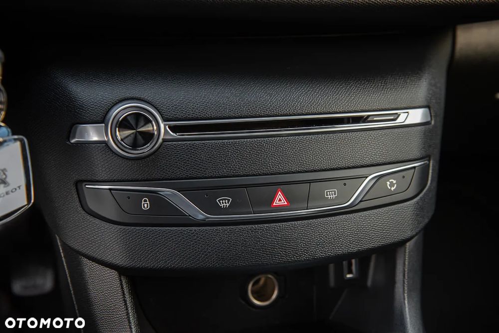 Peugeot 308 1.5 BlueHDi Allure Pack S&S - 22