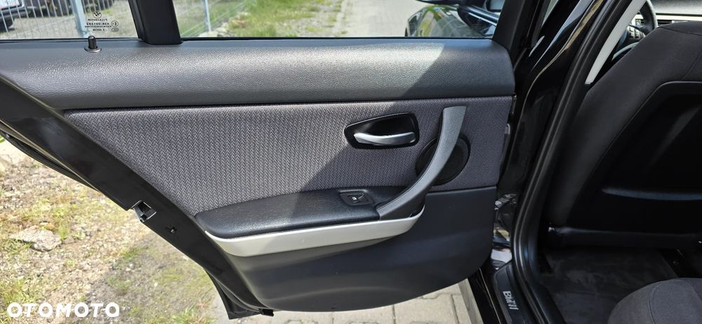 BMW Seria 3 - 15