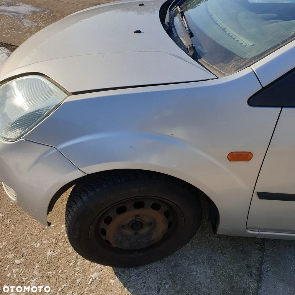 FORD FIESTA MK6 5D BLOTNIK LEWY PRZOD KOLOR 62 05R - 2