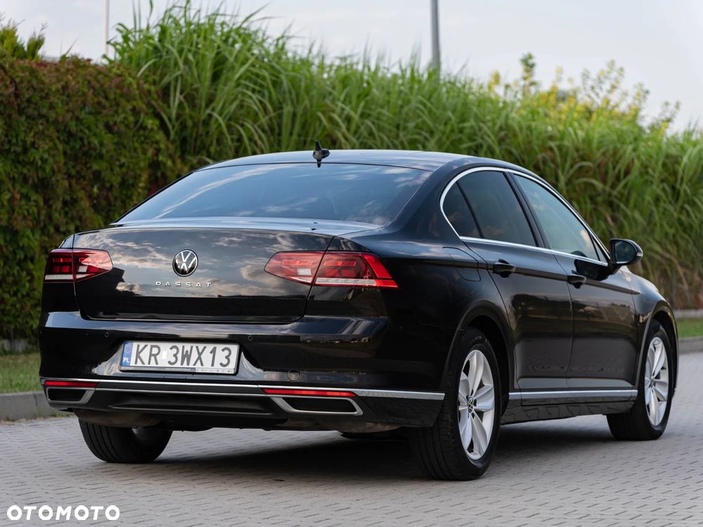 Volkswagen Passat - 5