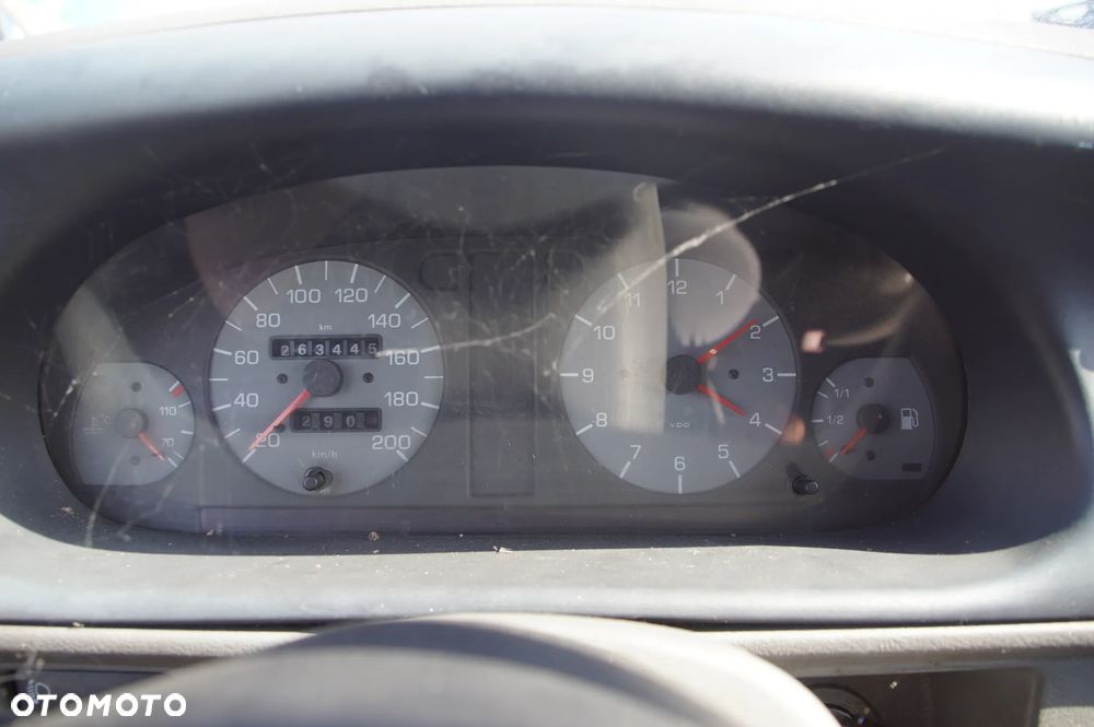 Auto na części - Skoda Felicia Pickup 1.9 D 64 KM AEF 002300041R 1998R Silnik Skrzynia Drzwi Szyba Maska Lampa Lusterko Deska Kokpit Sterownik Moduł Czujnik Fotel Licznik Kierownica - 11