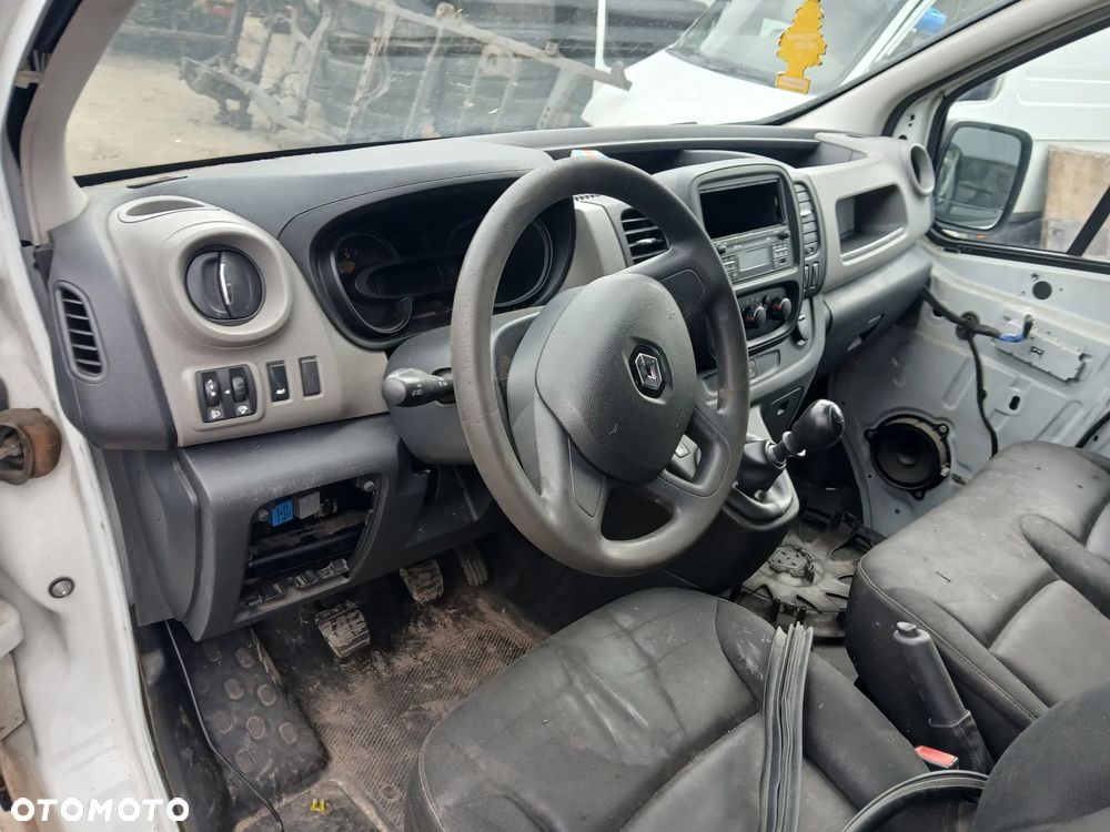 renault trafic III fotel fotele kanapa deska kokpit podsufitka boczek boczki klamka podłokietnik licznik - 3